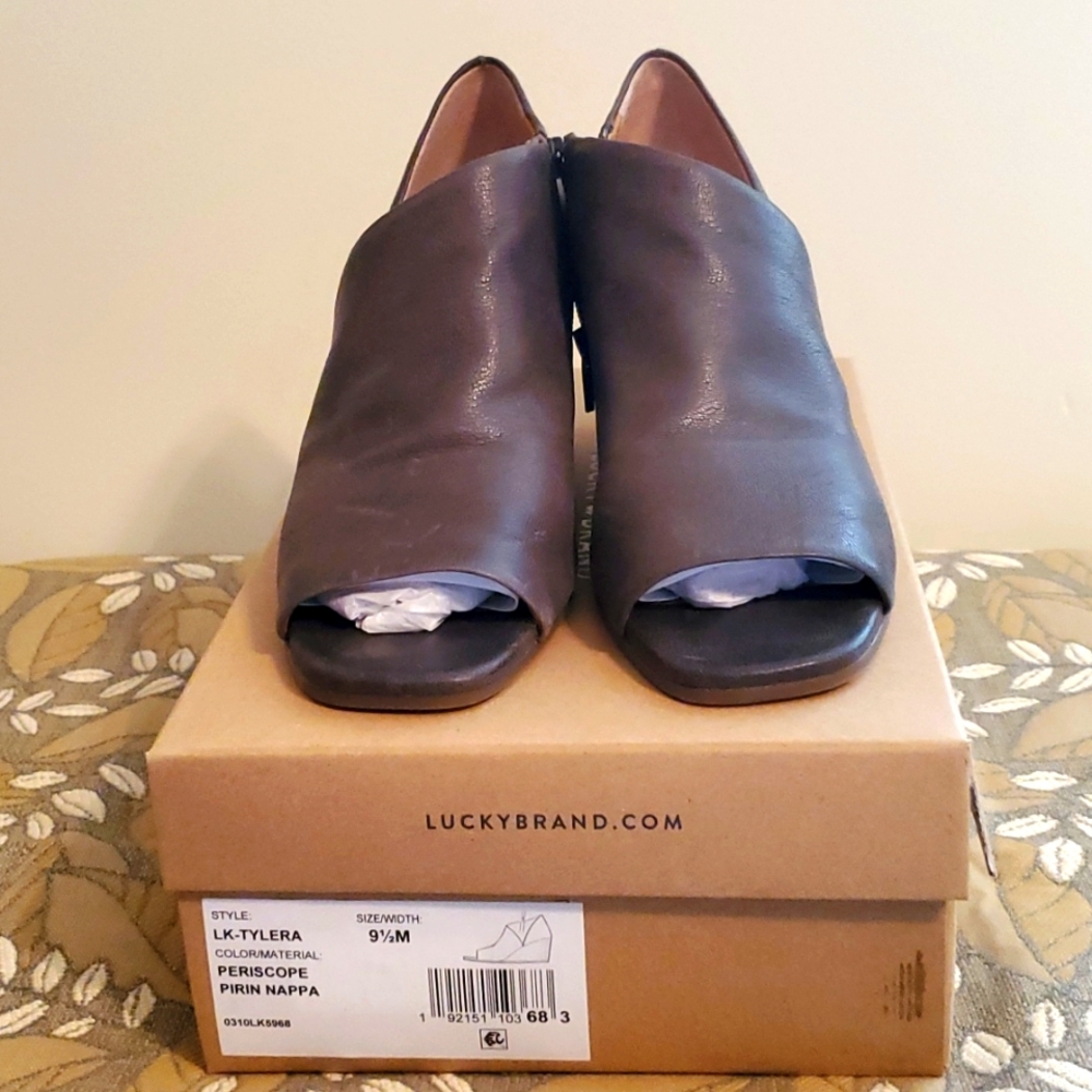 Lucky Brand Tylera Open Toe Wedge  Booties 9.5